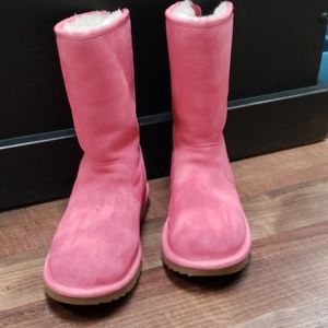 Girls size 2 pink Uggs